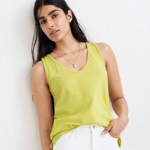 Madewell Tomboy V-neck Tank Top in Exotic Pear